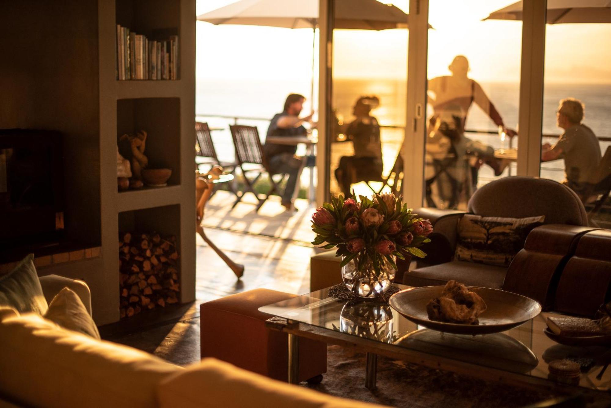 Whalesong Lodge Gansbaai Ngoại thất bức ảnh