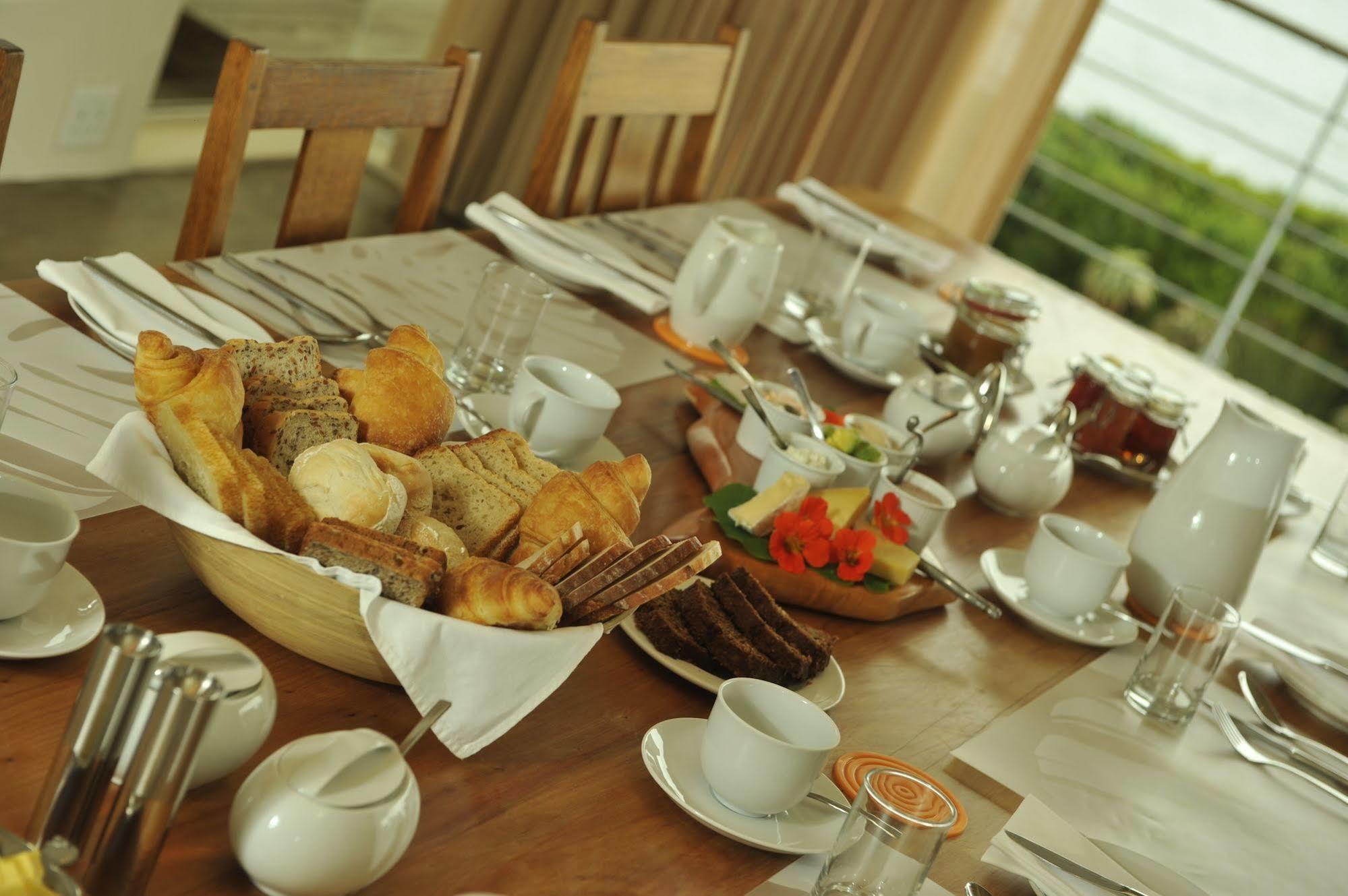 Whalesong Lodge Gansbaai Ngoại thất bức ảnh