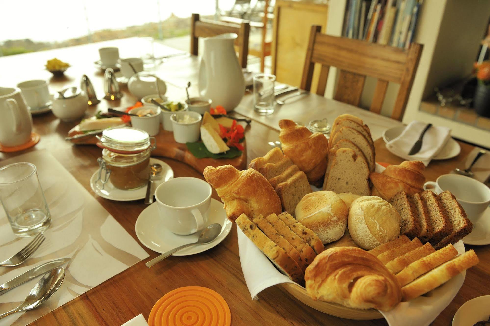 Whalesong Lodge Gansbaai Ngoại thất bức ảnh