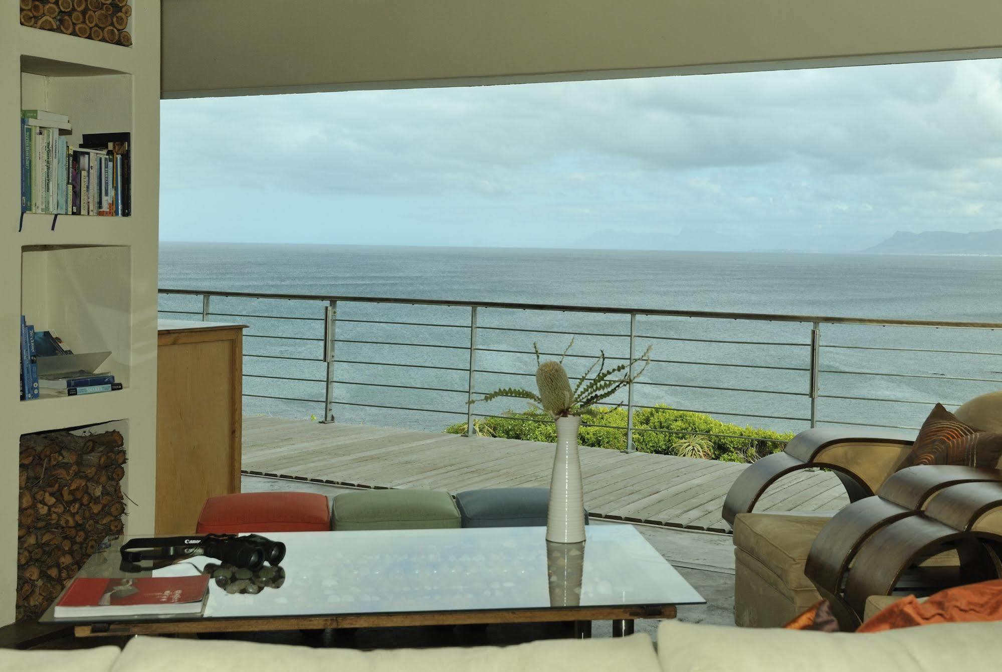 Whalesong Lodge Gansbaai Ngoại thất bức ảnh