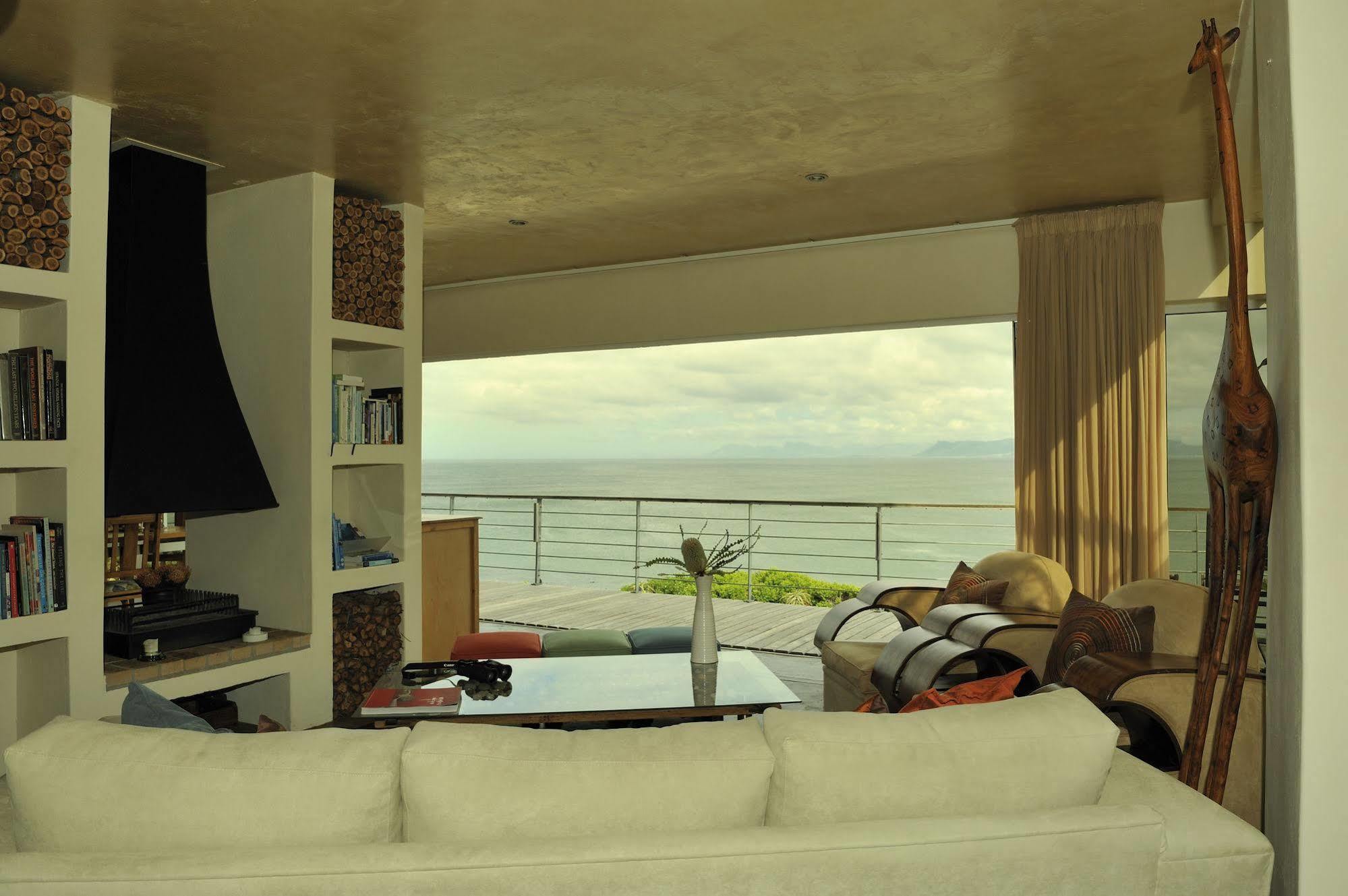 Whalesong Lodge Gansbaai Ngoại thất bức ảnh