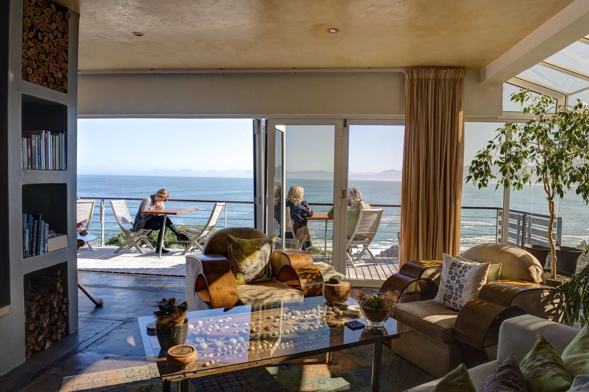 Whalesong Lodge Gansbaai Ngoại thất bức ảnh